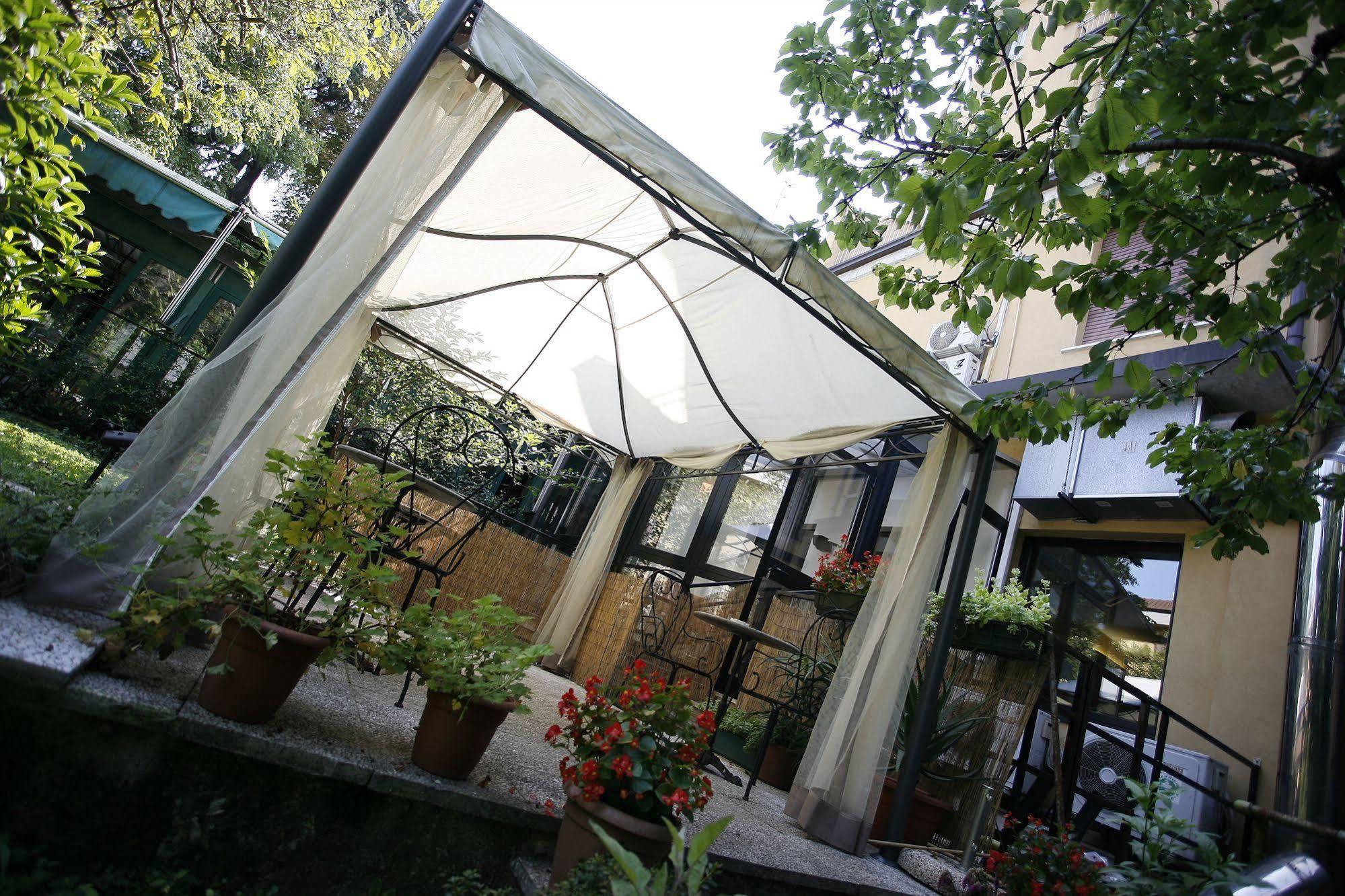 阿德勒酒店 米兰 外观 照片